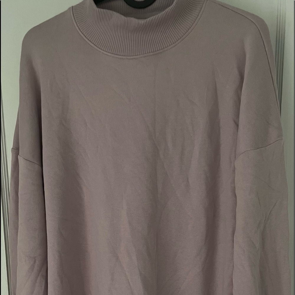 AE Women’s Turtleneck Long-Sleeve